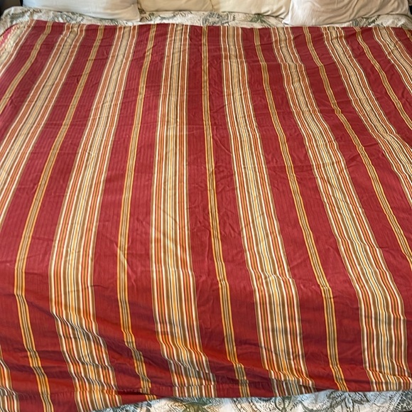 Pottery Barn striped duvet cover, King, 2 decorative pillowcases - Picture 4 of 6